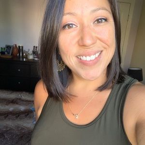 Meet your Posher, Lauren